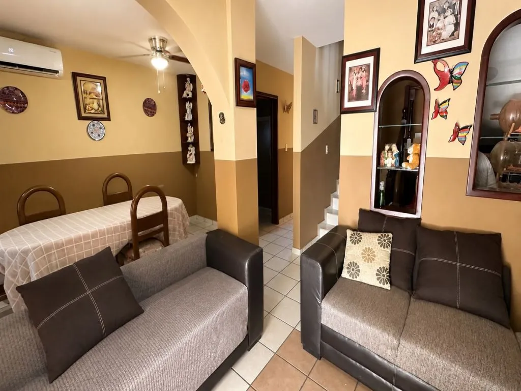 CASA EN ESQUINA CON LOCAL OPCIONAL - Foto 4
