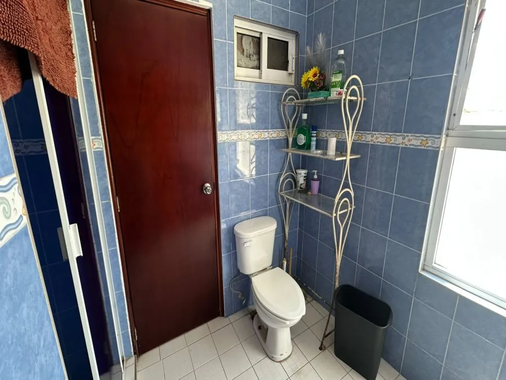 CASA EN ESQUINA CON LOCAL OPCIONAL - Foto 9
