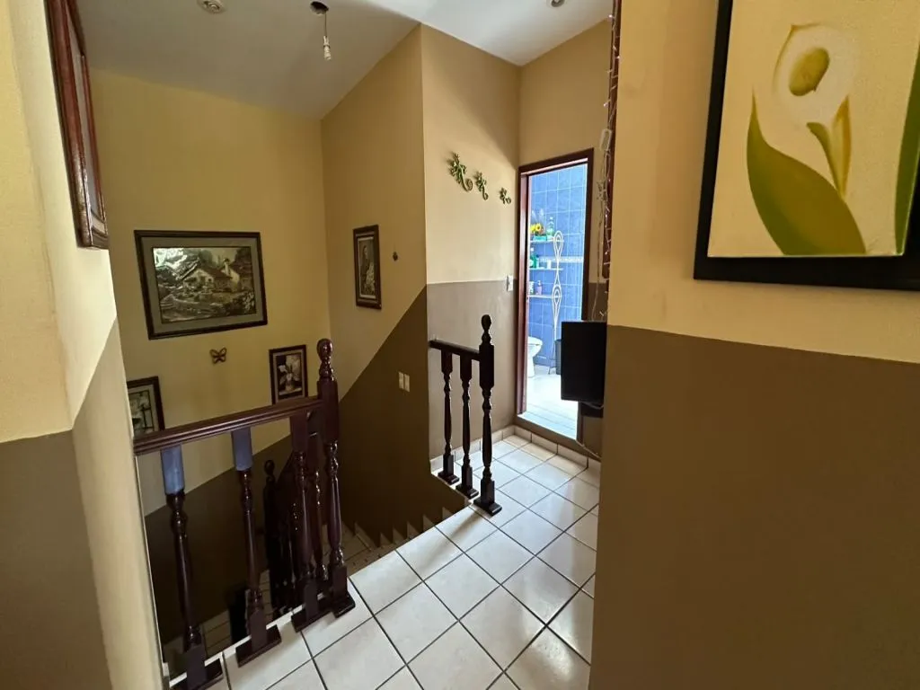 CASA EN ESQUINA CON LOCAL OPCIONAL - Foto 18