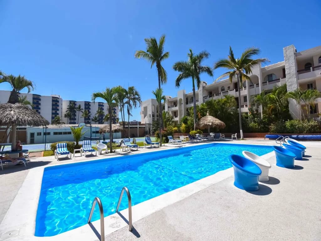 Condominio moderno de una recámara en Mazatlán – ¡A solo pasos de la playa! - Foto 4