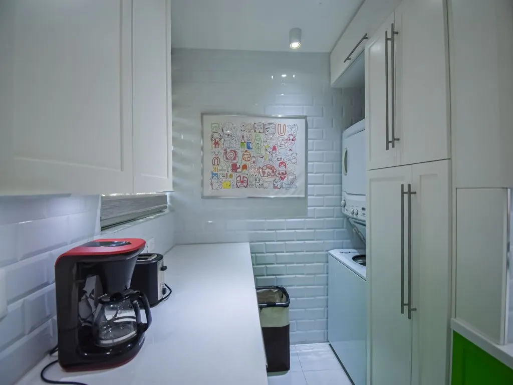 Condominio moderno de una recámara en Mazatlán – ¡A solo pasos de la playa! - Foto 22