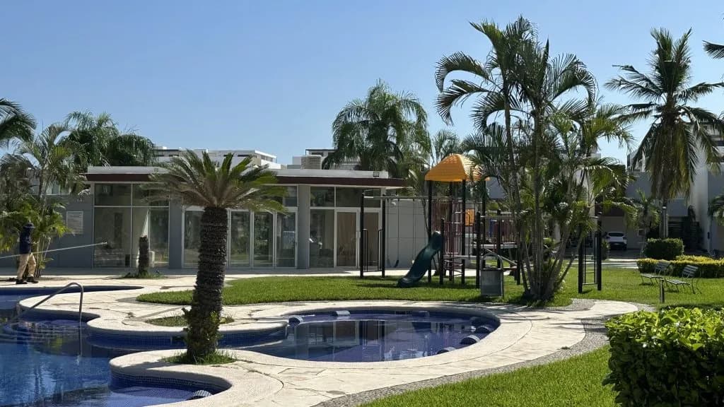 CASA AMUEBLADA EN RENTA - Foto 1