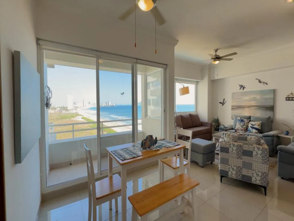 Vive el estilo de vida frente al mar en Quintas del Mar II - Foto 6