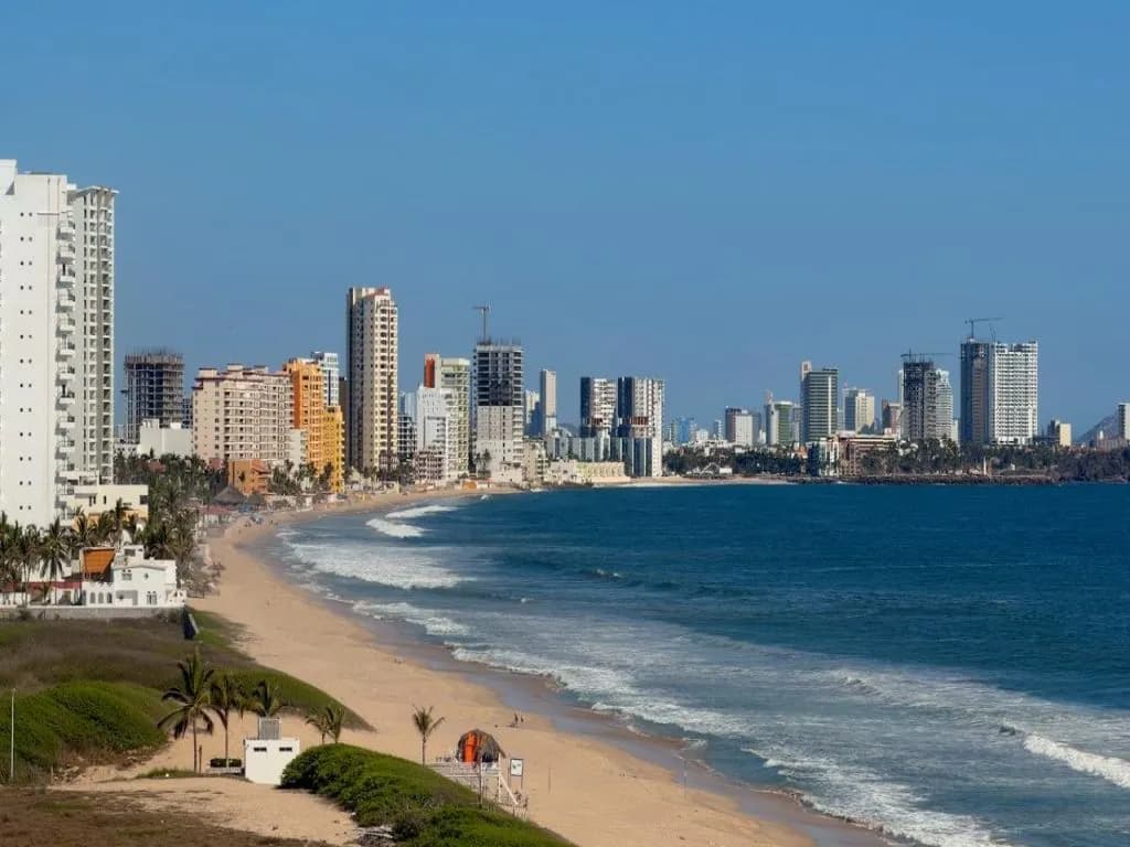 Vive el estilo de vida frente al mar en Quintas del Mar II - Foto 17