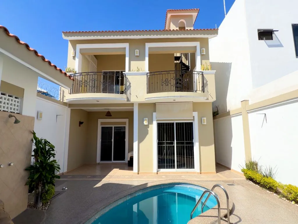 Amplia Residencia con Alberca Privada en Sábalo Country, Zona Dorada de Mazatlán - Foto 11