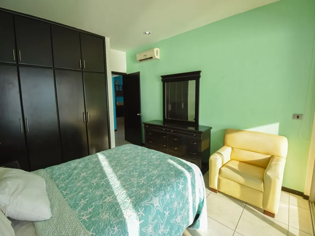 Condo de lujo, dos recamaras con vista al mar - Foto 16